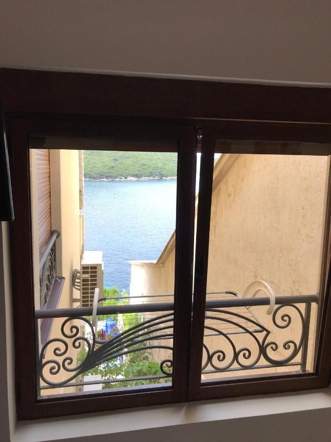 Vilena Apartmani Tivat Ngoại thất bức ảnh