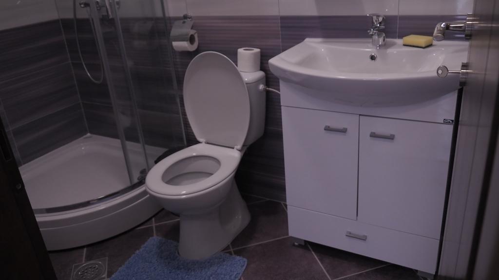 Vilena Apartmani Tivat Ngoại thất bức ảnh