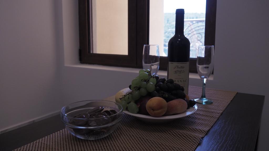 Vilena Apartmani Tivat Ngoại thất bức ảnh