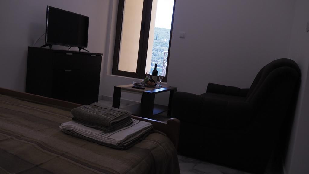 Vilena Apartmani Tivat Ngoại thất bức ảnh